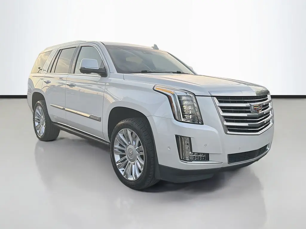2019 Cadillac Escalade Platinum's photo