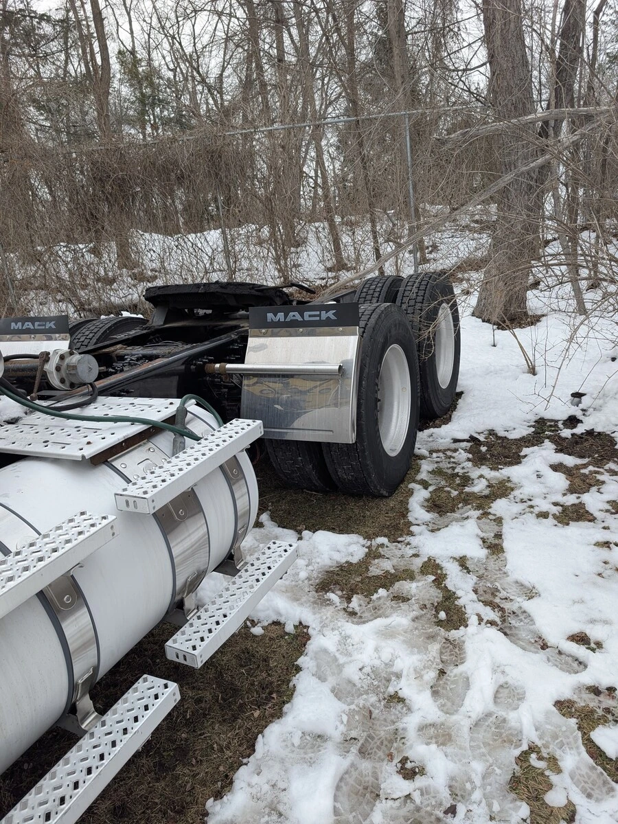 2020 Mack Pinnacle - image 16