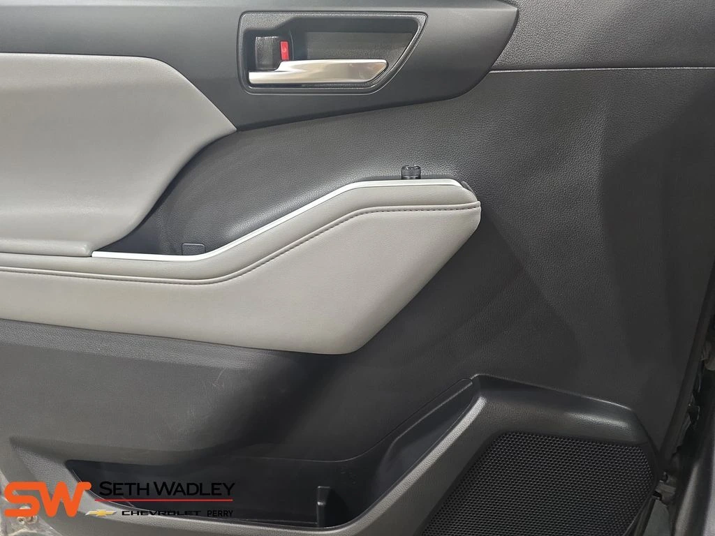 2021 Toyota Highlander XLE - Photo 28