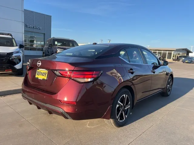 2025 Nissan Sentra SV photo 7