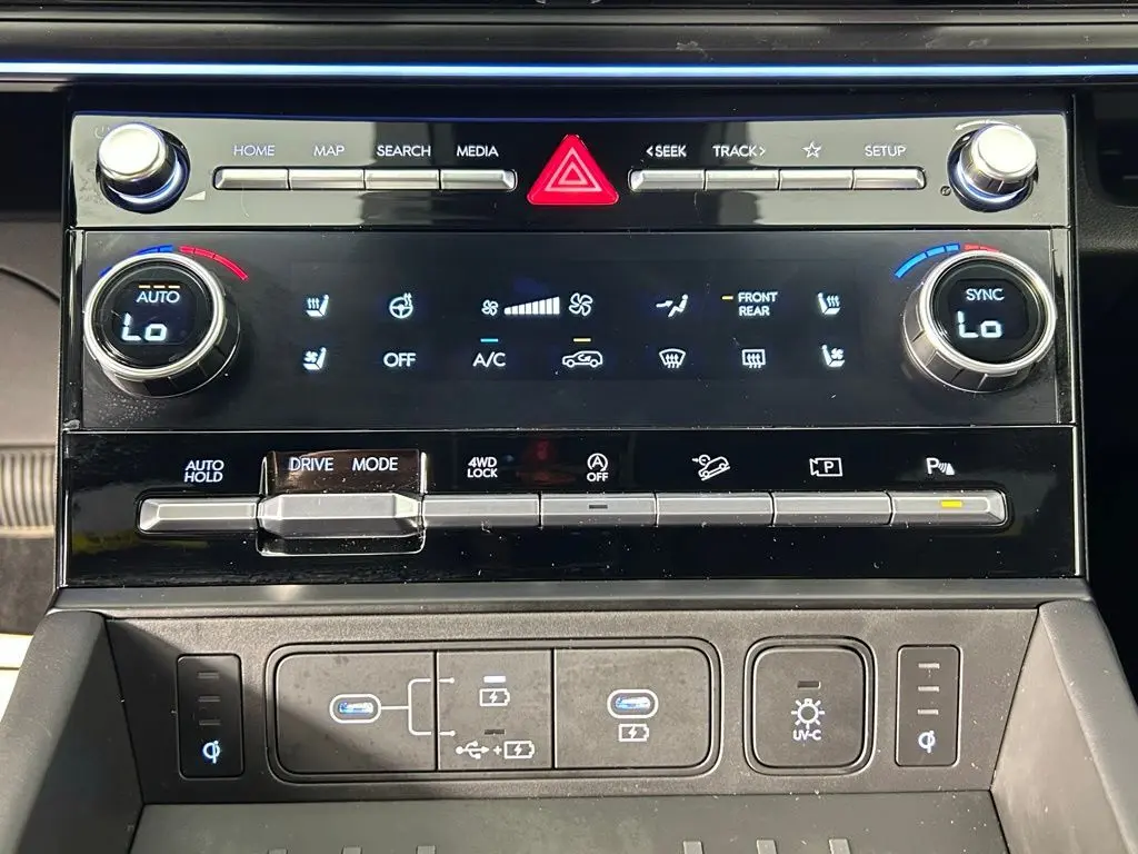 2025 Hyundai Santa Fe Calligraphy photo 23