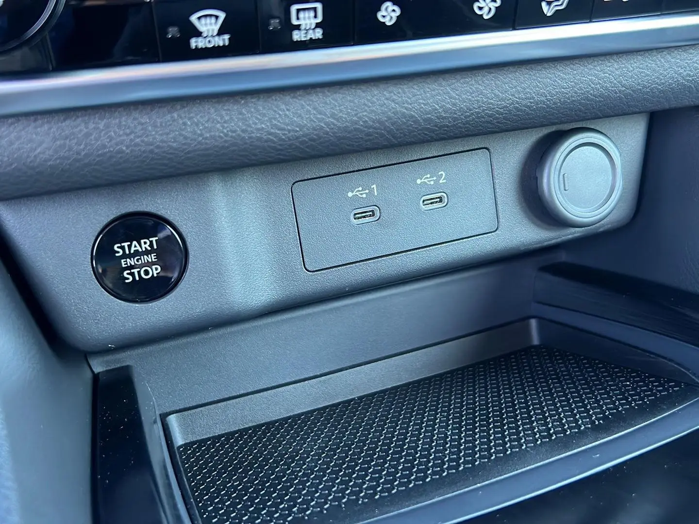 2026 Nissan Rogue SV photo 23