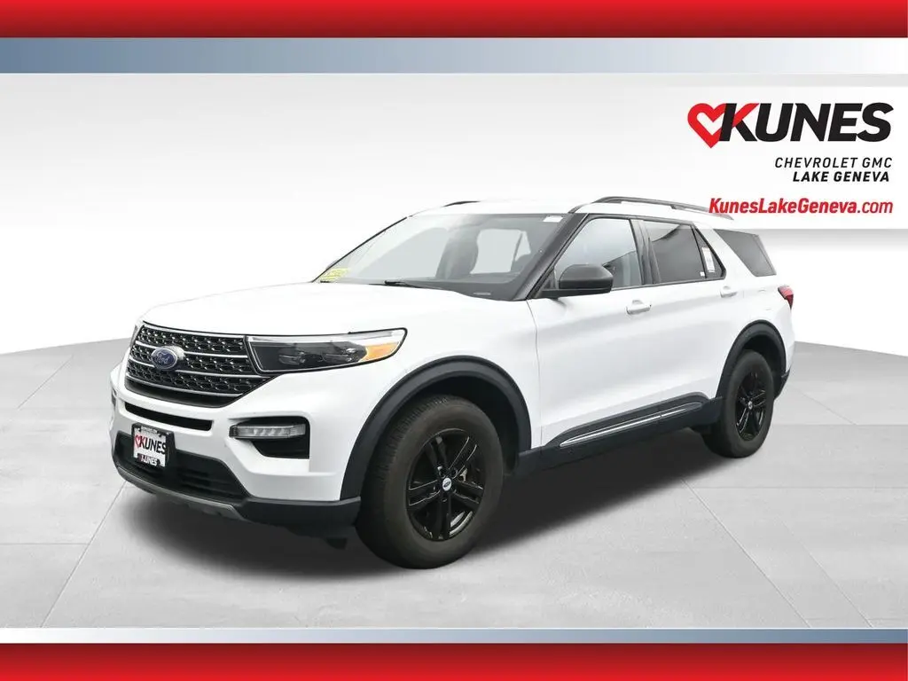 2023 Ford Explorer XLT photo 2