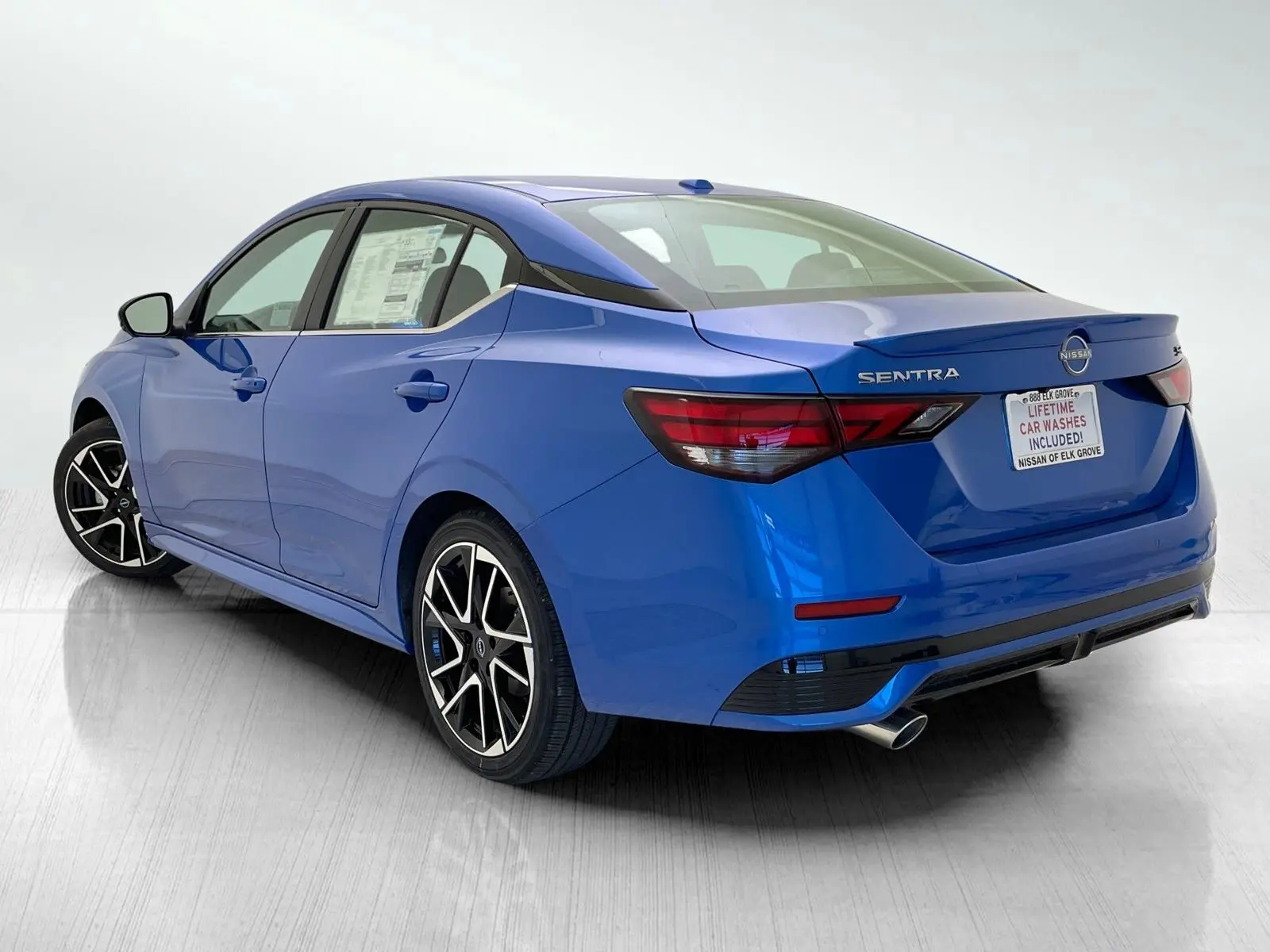 2025 Nissan Sentra SR photo 4