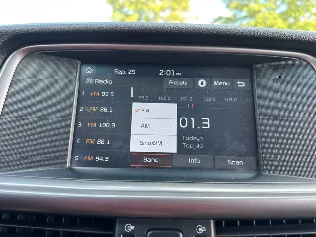 2018 Kia Optima LX photo 28