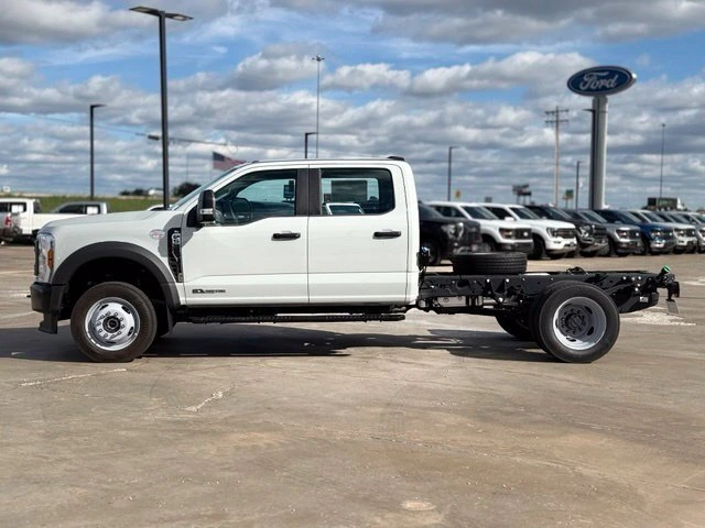 2026 Ford F-550 — photo 4