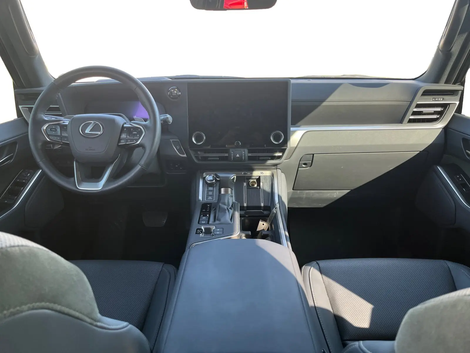 2025 Lexus GX 550 Overtrail photo 10