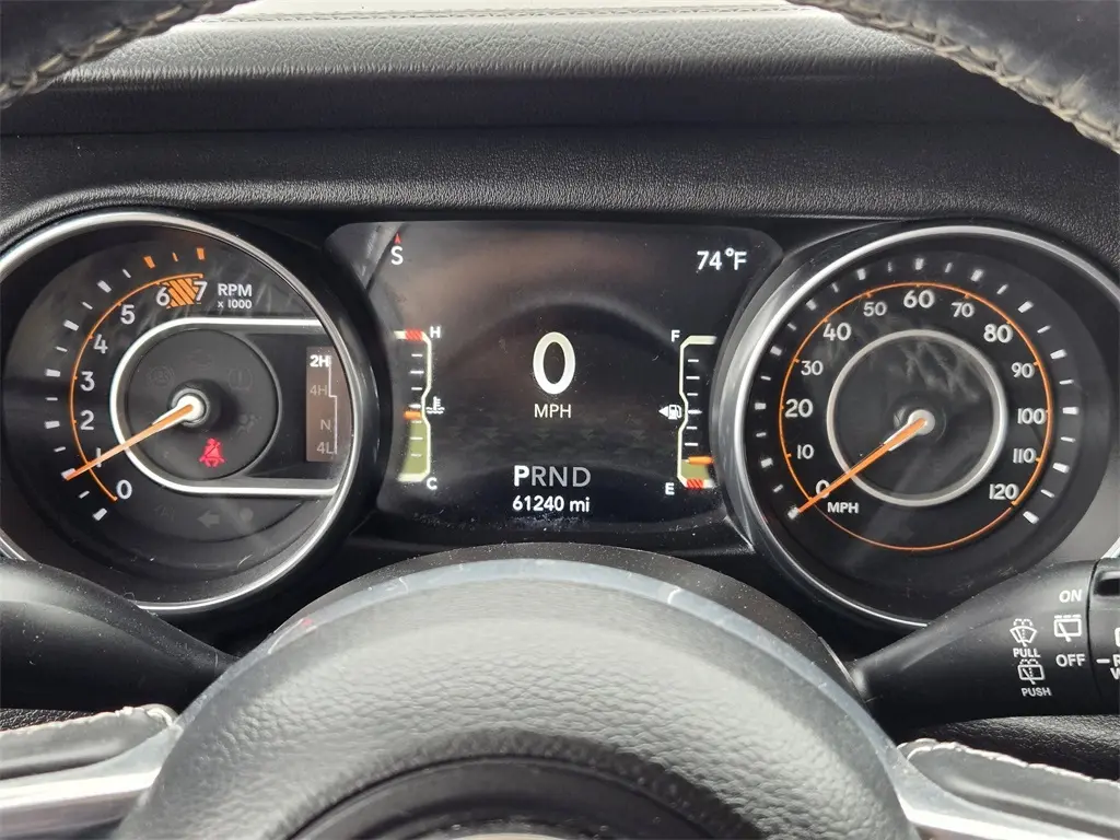 2022 Jeep Wrangler Unlimited Sahara photo 15