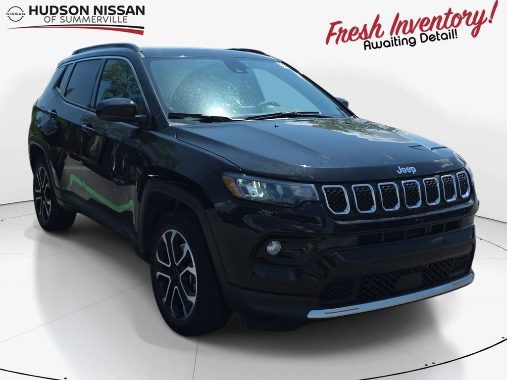 2023 Jeep Compass Limited 4X4's photo