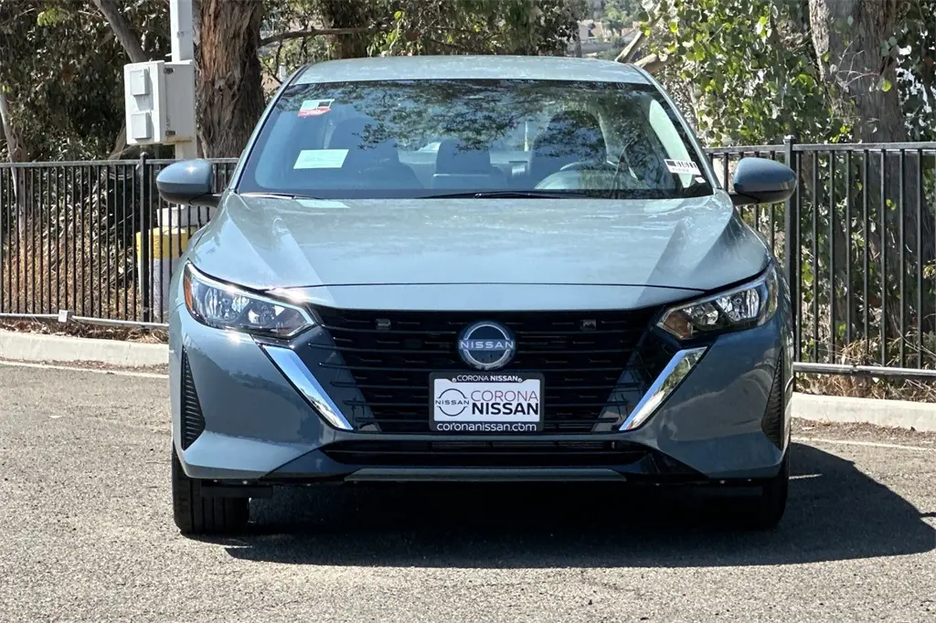 2025 Nissan Sentra SV photo 7