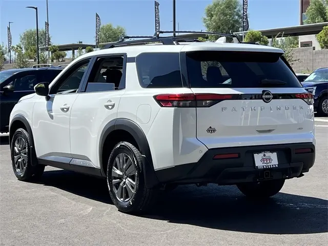 2025 Nissan Pathfinder SV photo 3