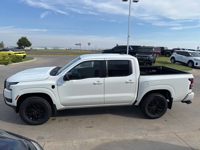 2026 Nissan Frontier SV photo 5