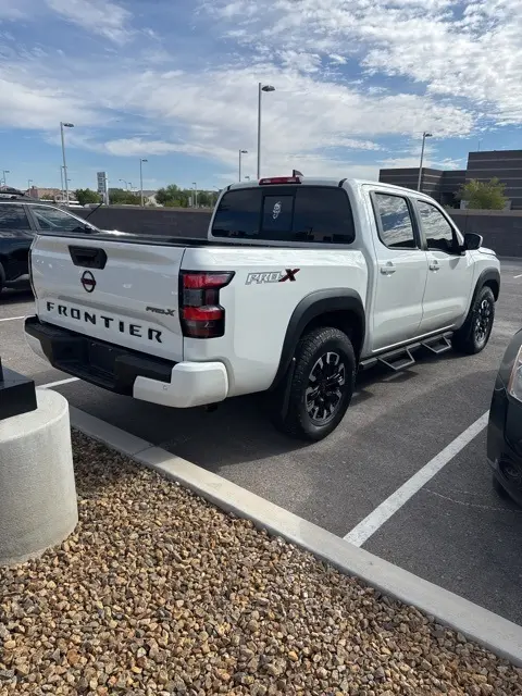 2022 Nissan Frontier PRO-X photo 3