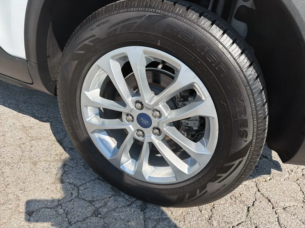 2022 Ford Escape SE photo 12