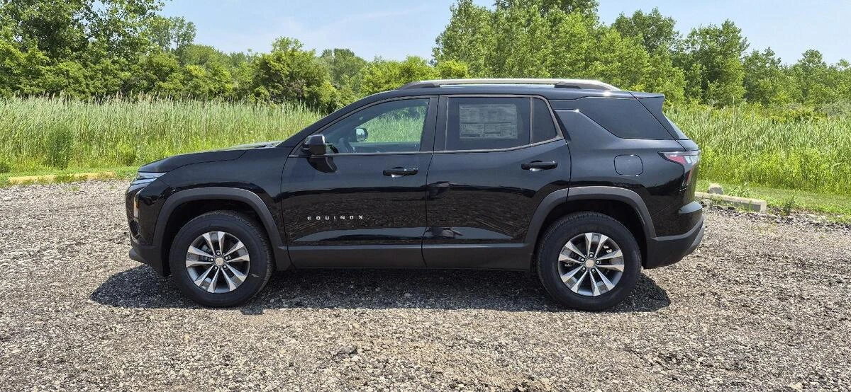 2026 Chevrolet Equinox LT - Photo 9
