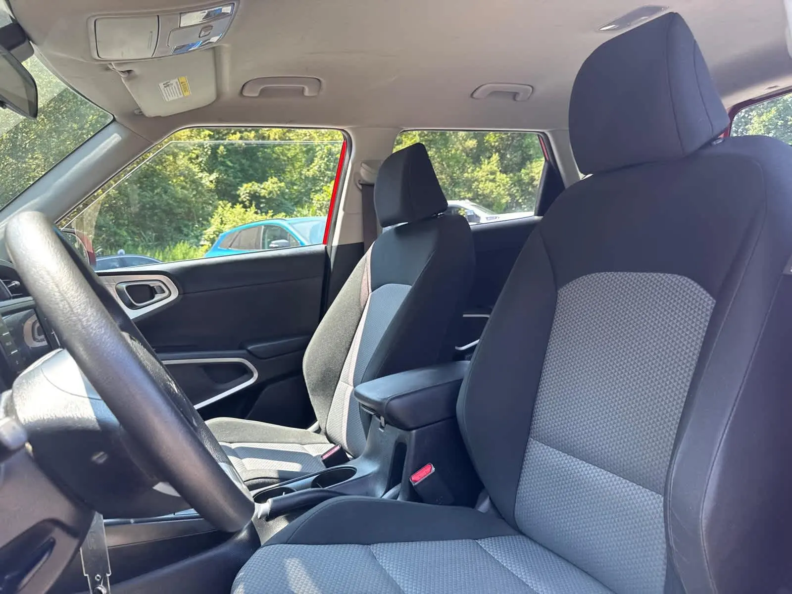 2023 Kia Soul LX photo 12