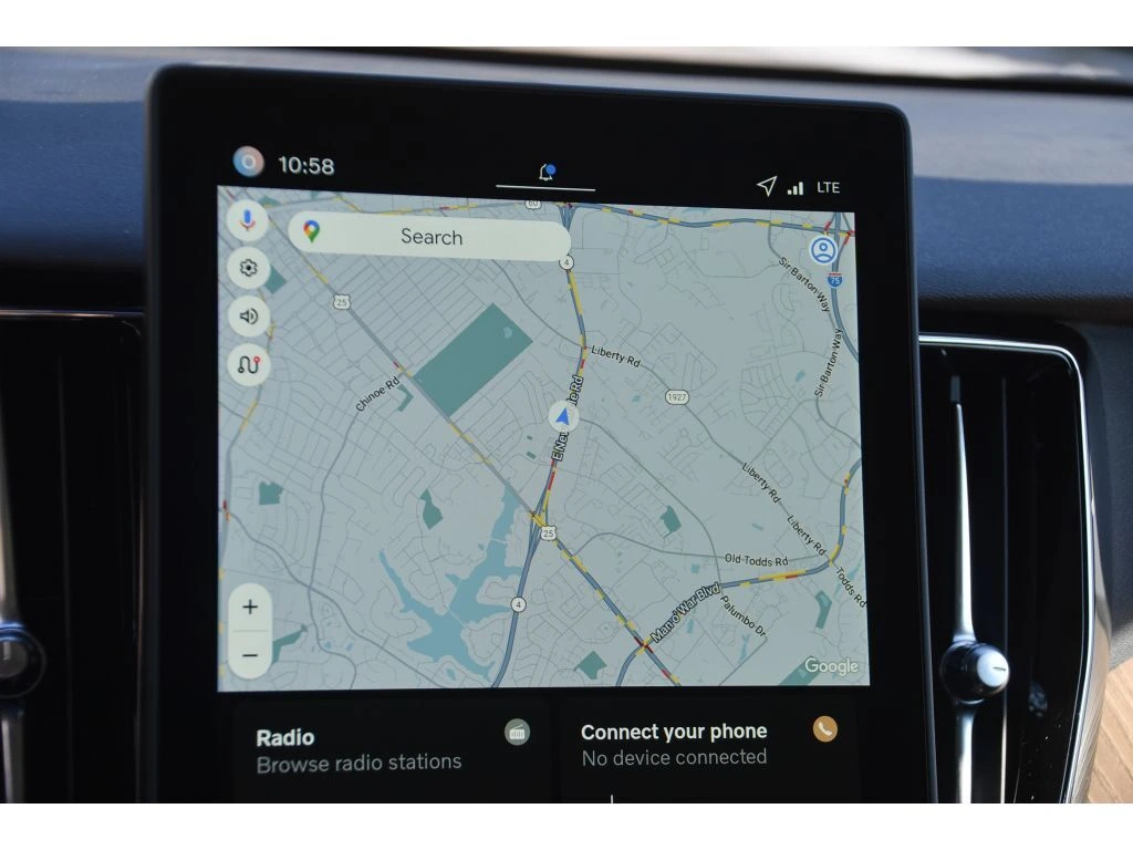 2026 Volvo - image 21