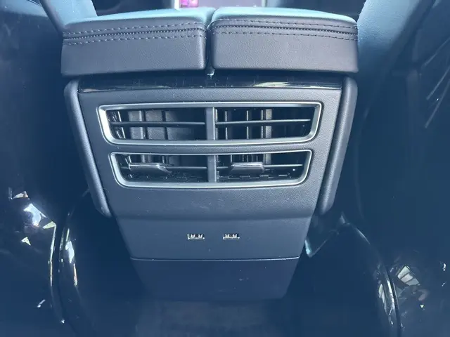 2017 Tesla Model X 75D photo 17