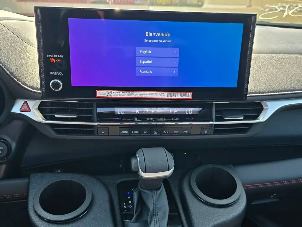 2025 Toyota Sienna XSE photo 29
