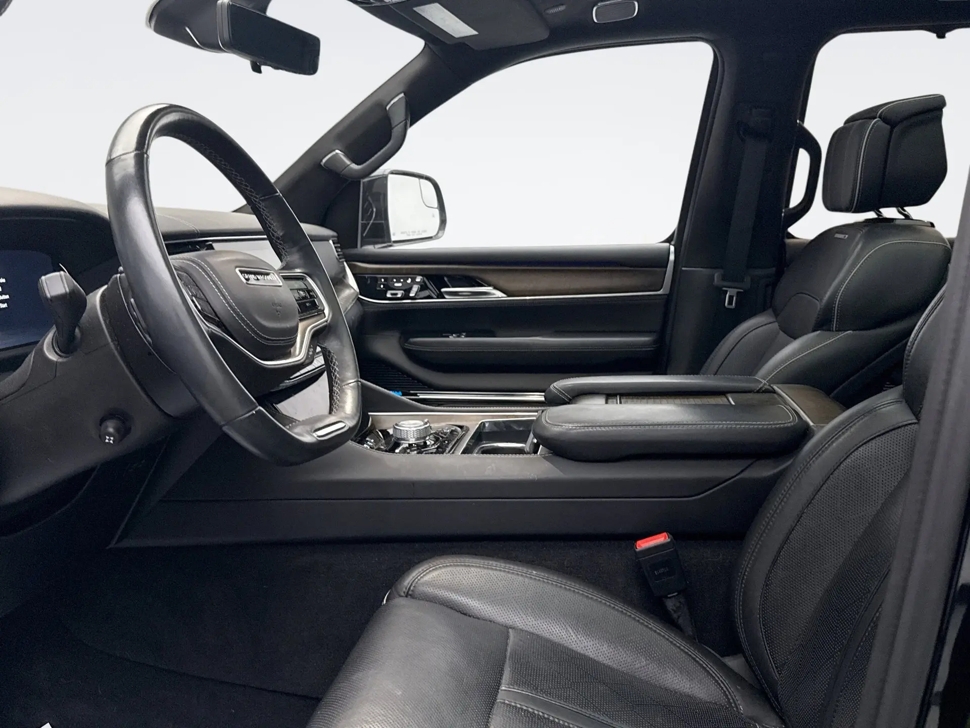 2022 Jeep Grand Wagoneer II photo 7