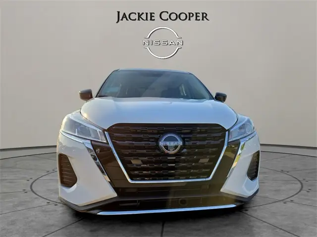 2025 Nissan Kicks Play S photo 7