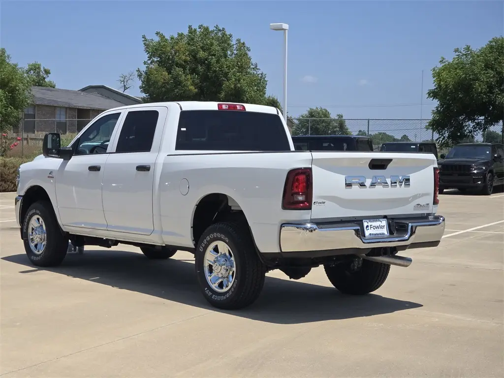 2025 Ram 2500 Tradesman photo 3