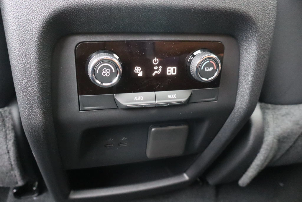 2027 Chevrolet Traverse Z71 - Photo 29