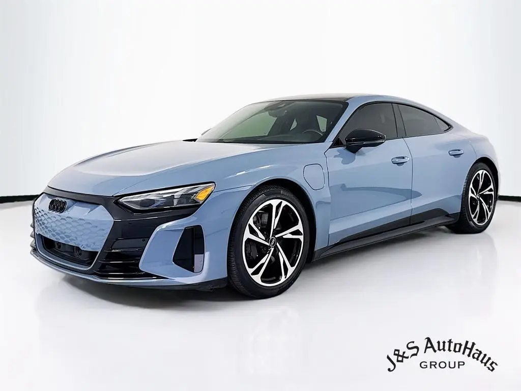2023 Audi e-tron GT Premium Plus photo 3