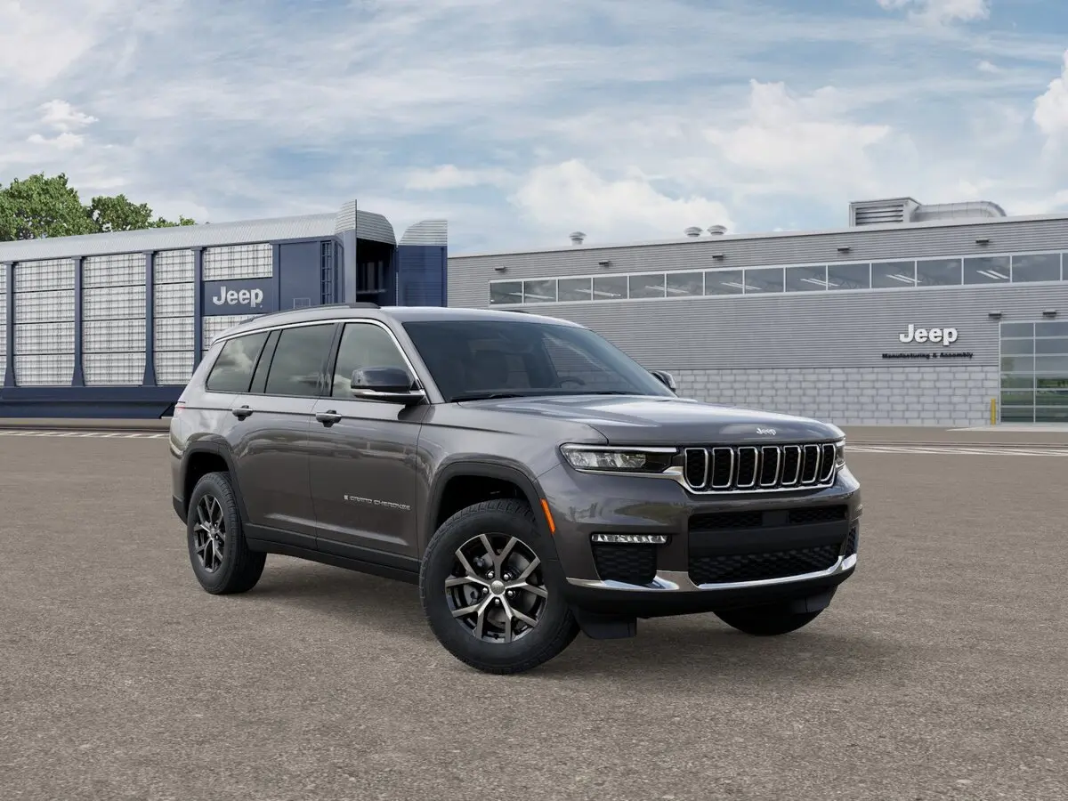 2025 Jeep Grand Cherokee Limited photo 4