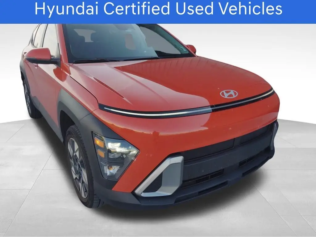 2025 Hyundai Kona SEL photo 2