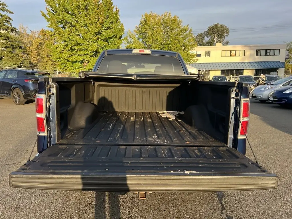 2010 Ford F-150 XLT photo 9