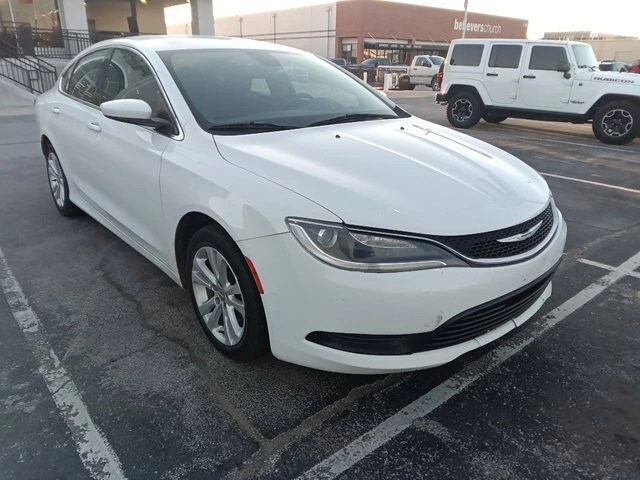 2016 Chrysler 200 LX