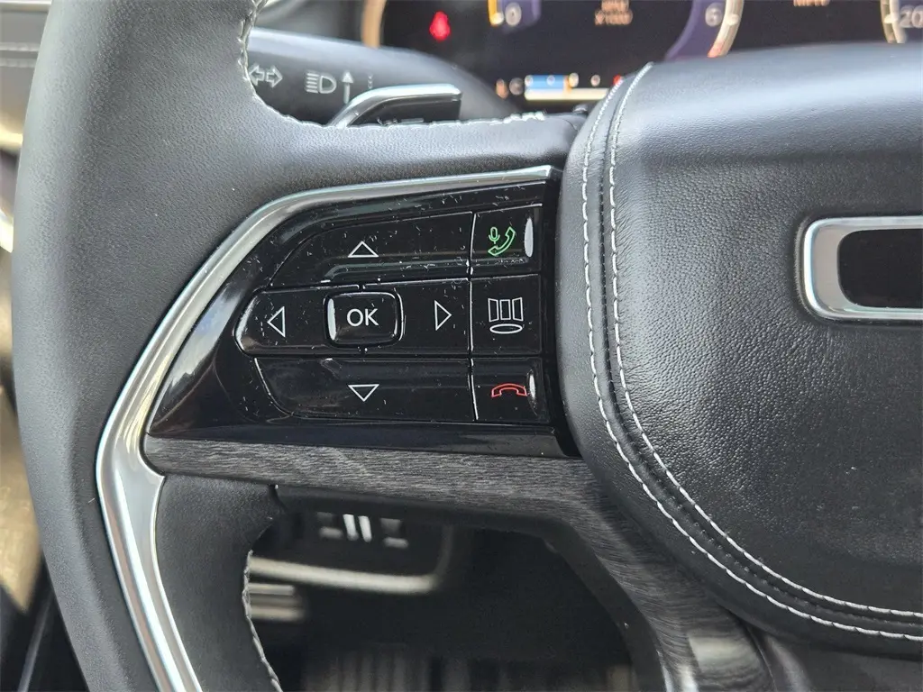 2024 Jeep Grand Cherokee Overland photo 24