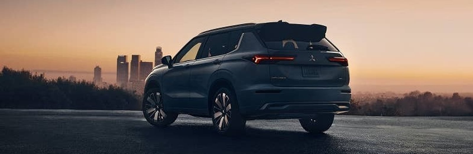 2025 Mitsubishi Outlander SE Overview near Huntsville, AL