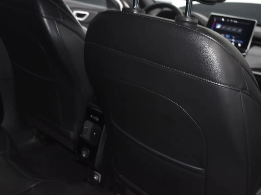 2023 Jeep Compass Latitude photo 20