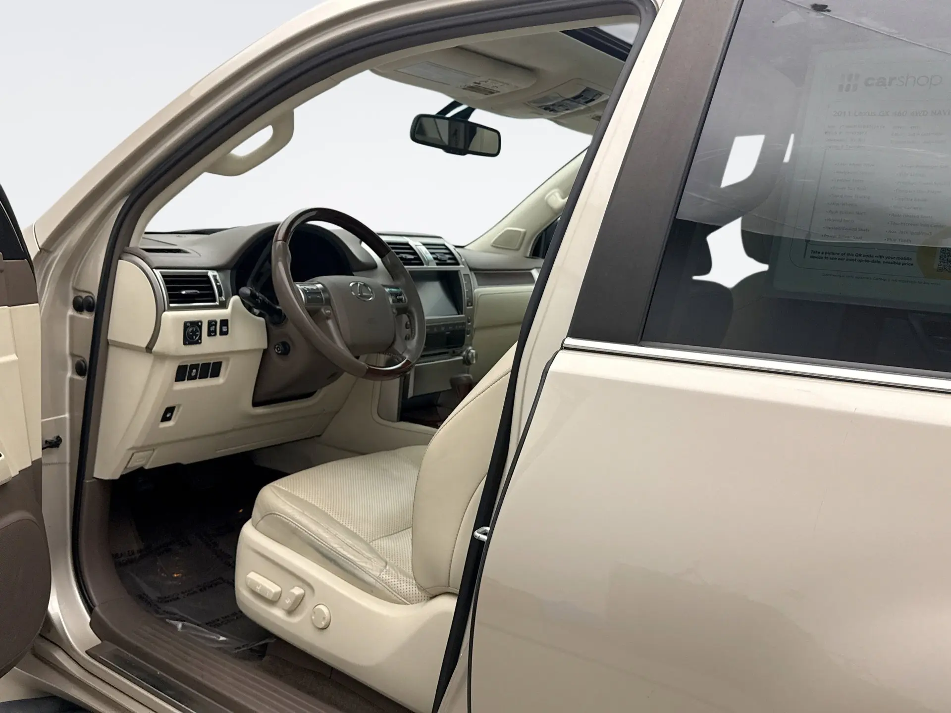 2011 Lexus GX Base photo 10