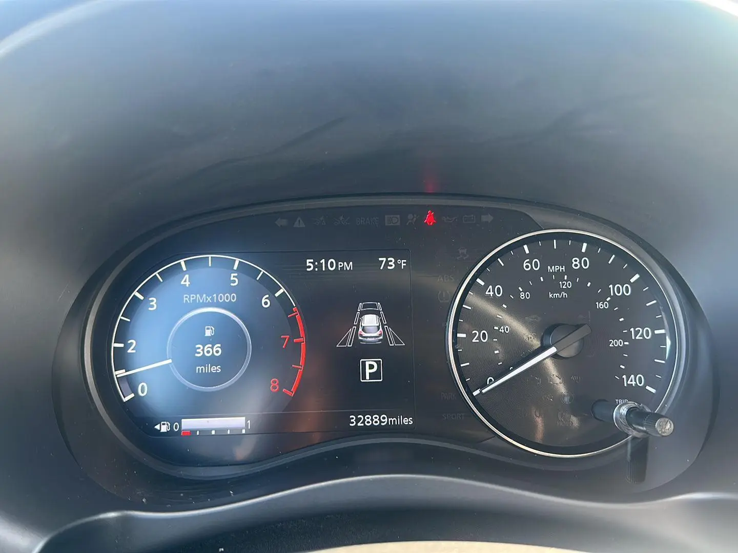 2023 Nissan Kicks SR photo 12