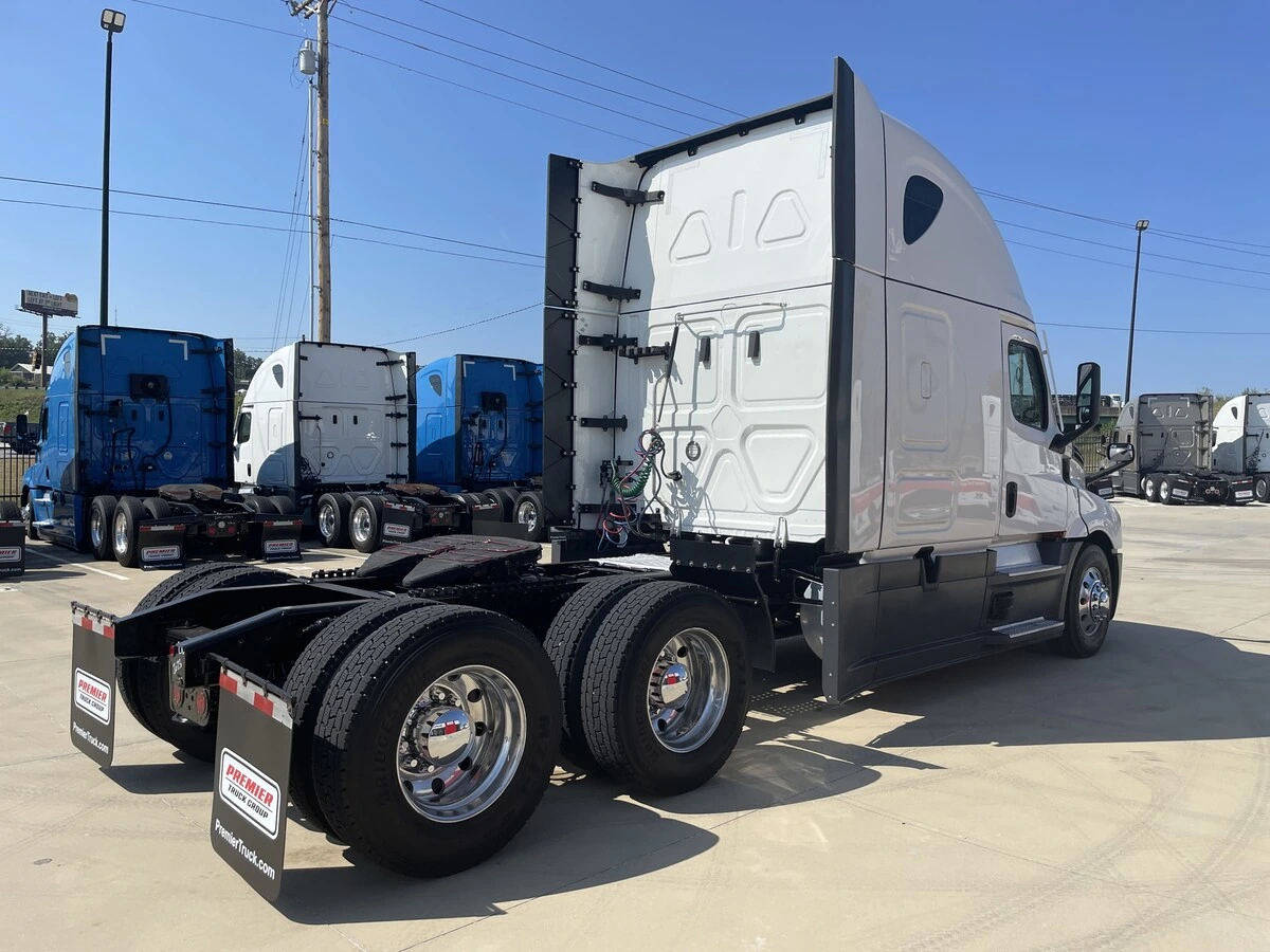 2026 Freightliner Cascadia - image 6