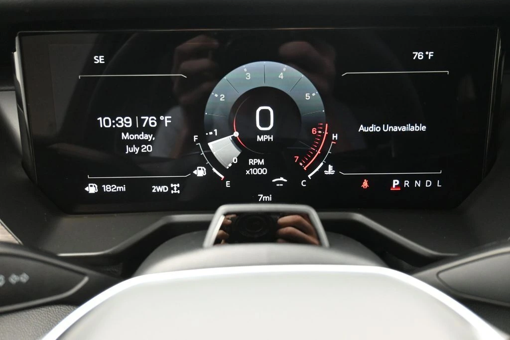 2026 GMC Acadia Denali - Photo 10