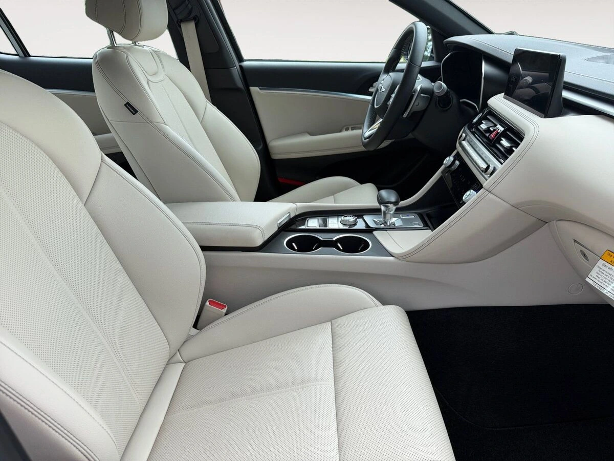 2026 GENESIS G70 Standard - Photo 19