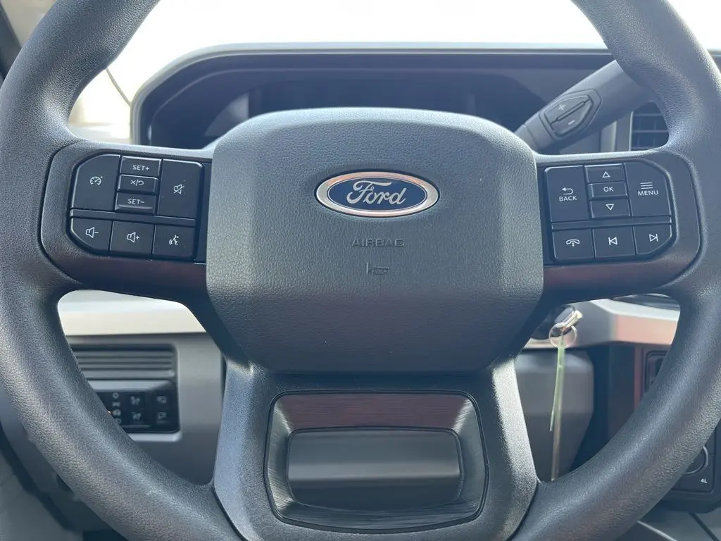 2026 Ford F-350 photo 21