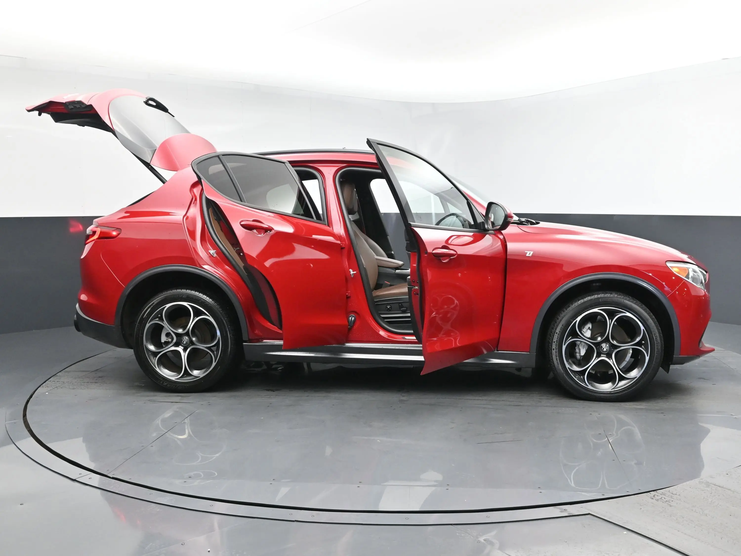 2022 Alfa Romeo Stelvio Ti photo 27
