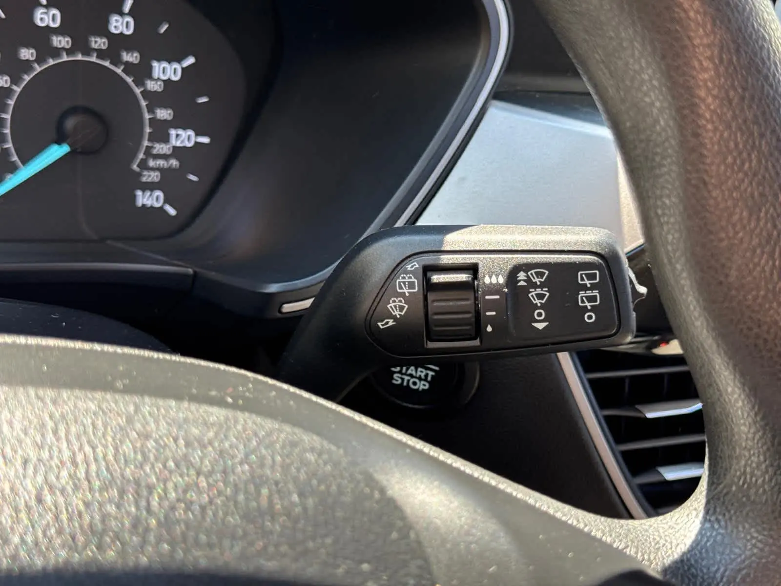 2022 Ford Escape SE photo 18