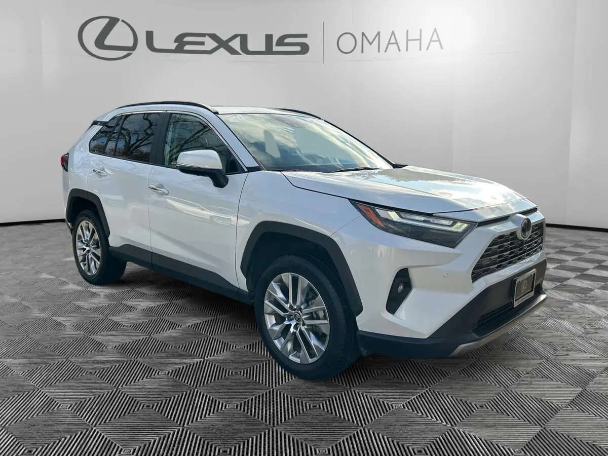 2024 Toyota RAV4 Limited's photo