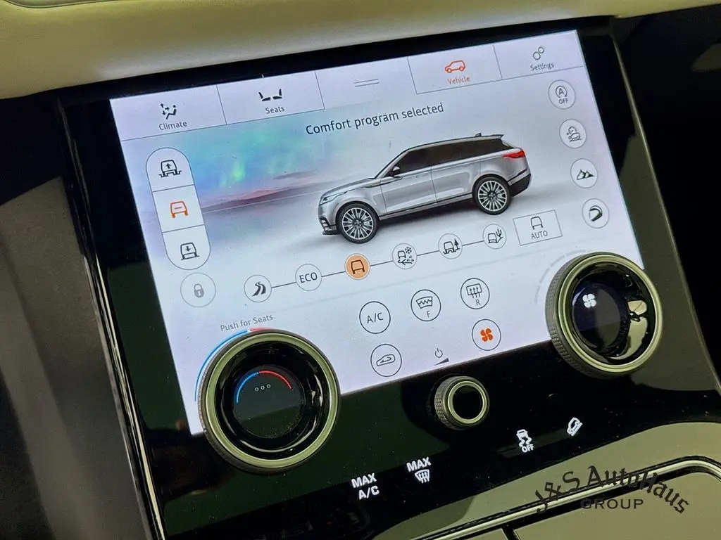 2018 Land Rover Range Rover Velar R-Dynamic HSE photo 18