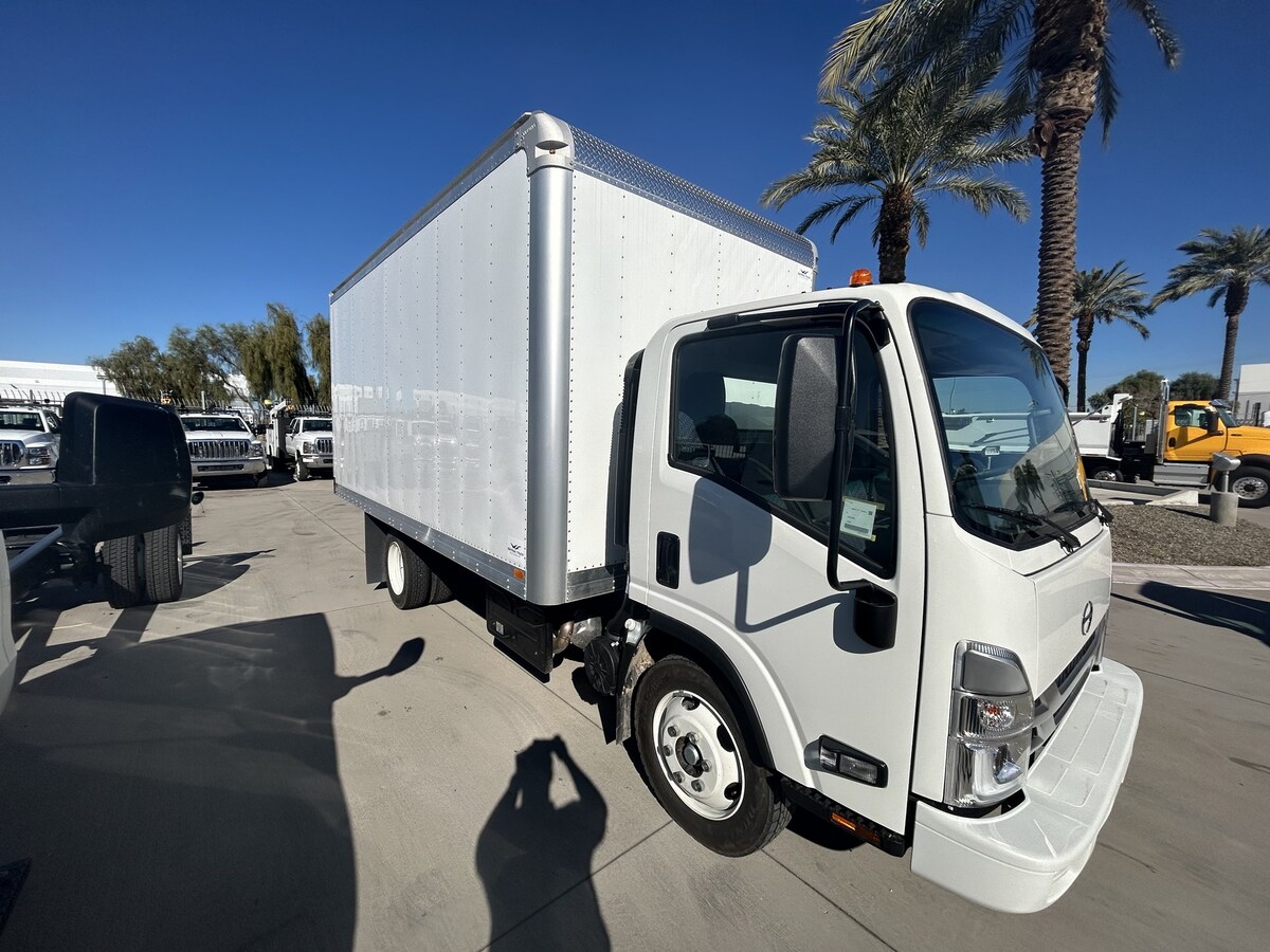 2024 Hino in Phoenix, AZ — photo 3