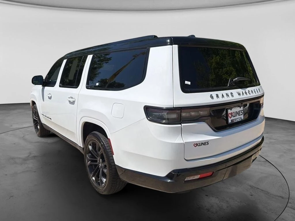 2024 Jeep Grand Wagoneer L Series II - Photo 8