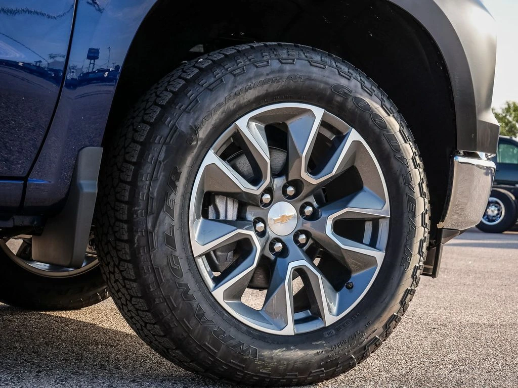 2026 Chevrolet Silverado 1500 LT - Photo 9