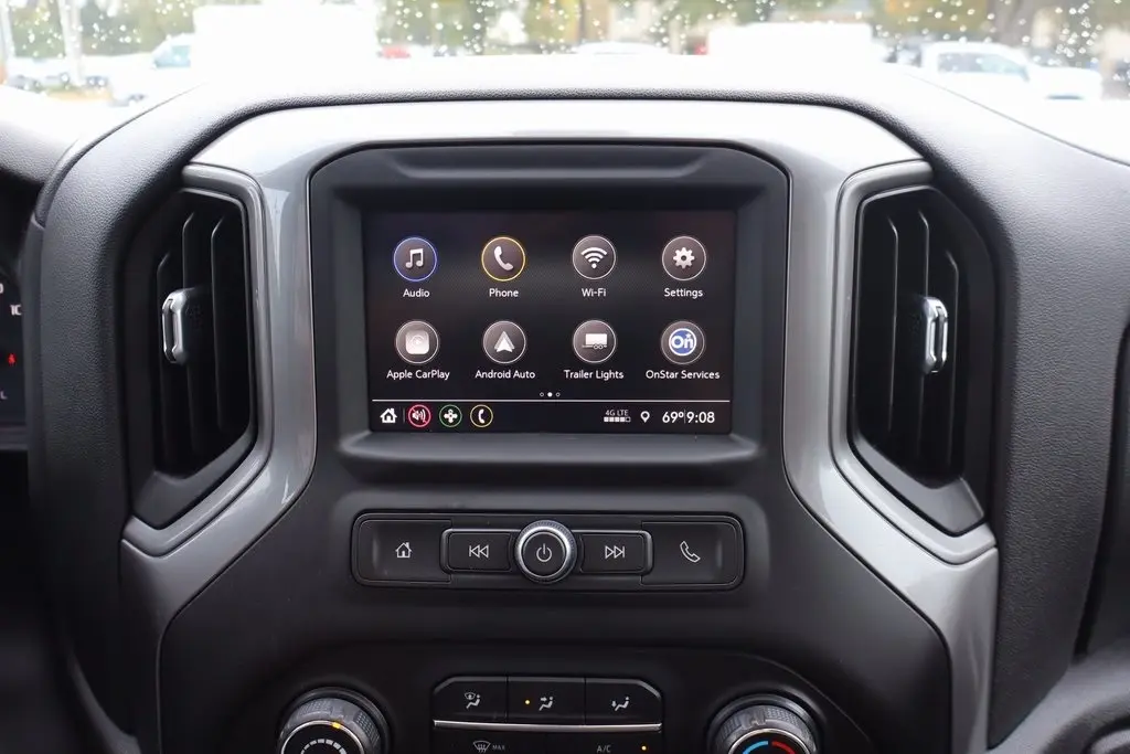 2022 Chevrolet Silverado 1500 Custom photo 10