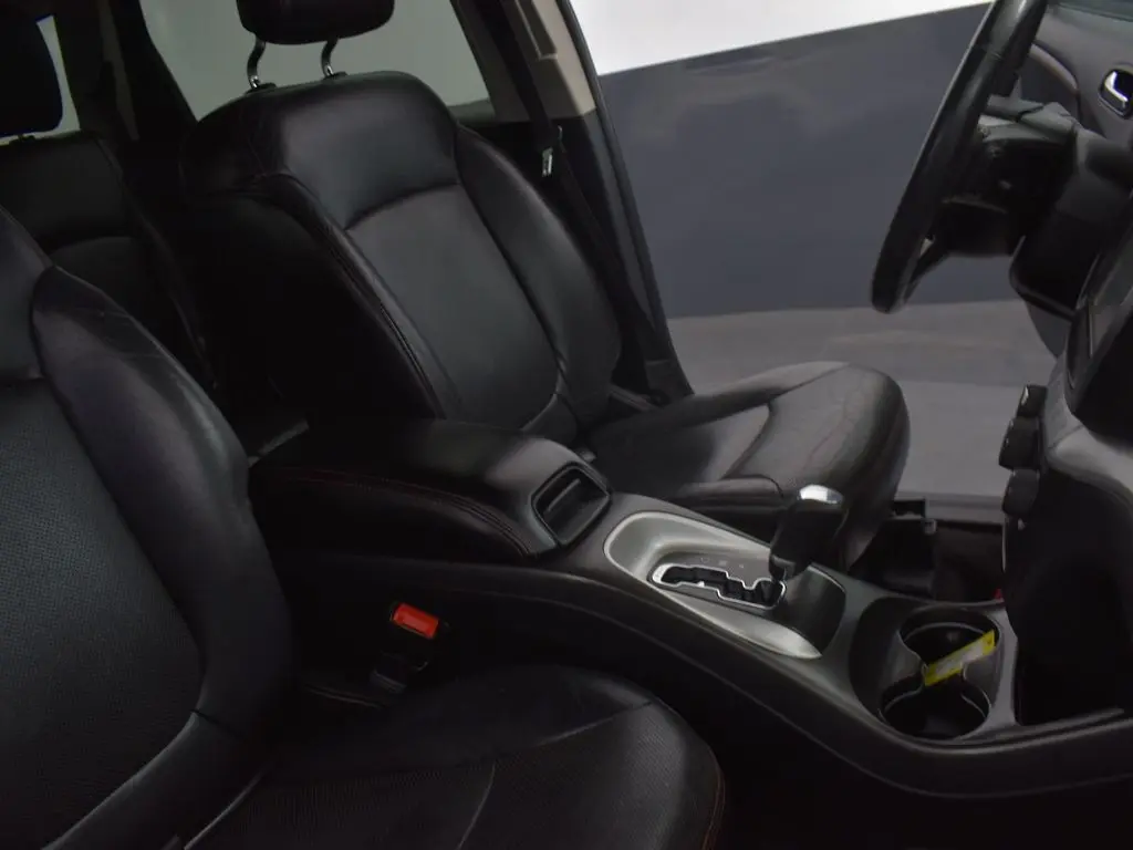 2015 Dodge Journey R/T photo 28